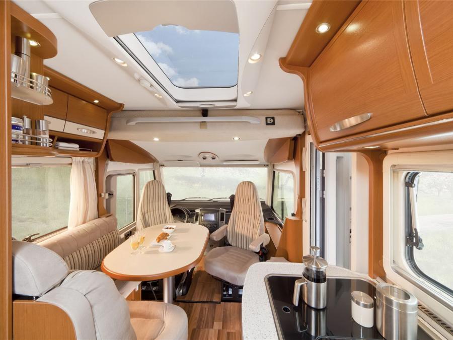 Интерьер Hymer B-Class StarLine 2012 года  (фото 4 из 7)